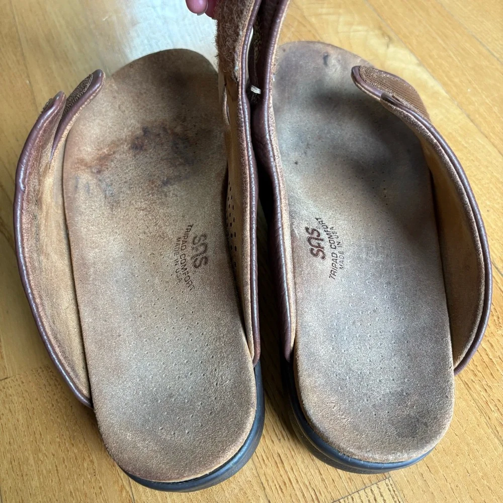 SAS Cozy Leather Slide Sandals Comfortable brown Adjustable Amber Women’s Sz 8.5
